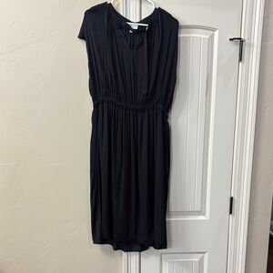 Gibson Latimer Black V-Neck Elastic-Waist Midi Dress